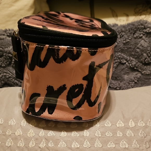 Victoria's Secret Pink and Black Travel Case - Picture 6 of 7